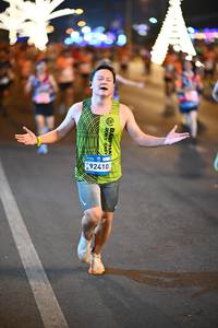 BIB: 92410
                            <button type="button" onclick="openModal(23168045)" class="btn btn-primary btn-sm float-right btn-popup" data-toggle="modal" data-target=".modal-high-quality">
                        <i class="fas fa-shopping-cart"></i> Add to Cart
                    </button>
                                            <button type="button" onclick="isThisMe(23168045, true)" class="btn btn-success btn-sm float-right btn-popup btn-isme hidden" data-toggle="tooltip" data-placement="bottom" title="นี่คือรูปของคุณใช่ไหม คลิกที่นี่เพื่อเอาเข้าอัลบั้ม">
                        <i class="fas fa-plus"></i> Add to album
                    </button>
                    <button type="button" onclick="isThisMe(23168045, false)" class="btn btn-warning btn-sm float-right btn-popup btn-isnotme hidden">
                        <i class="fas fa-ban"></i> Remove from album
                    </button>